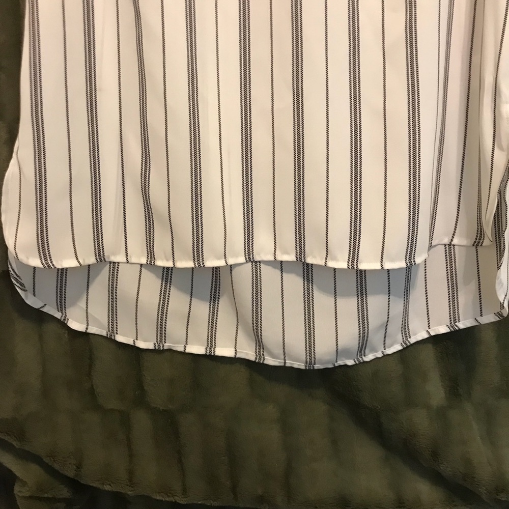 Daniel Rainn Black & White Sleeveless Top. Size S - Picture 4 of 7